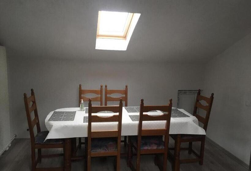 דירת שני חדרים, Casa Andy