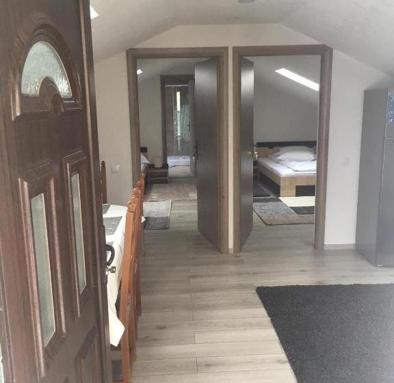 דירת שני חדרים, Casa Andy