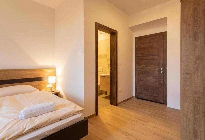 اتاق استاندارد, Peregrin Sveta Gora