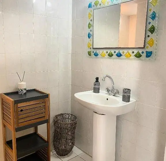اتاق استاندارد با تراس, Auberge K Wan Hostel   Proche Plages