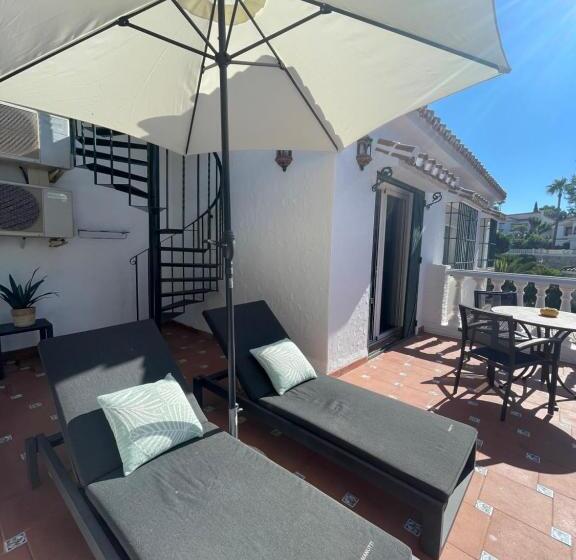 豪华海景房带阳台, Casa Flora Mijas Costa Andalusië