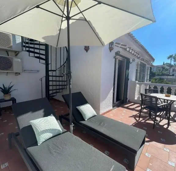 オーシャンビューデラックスルームバルコニー付き, Casa Flora   Mijas Costa   Andalusië