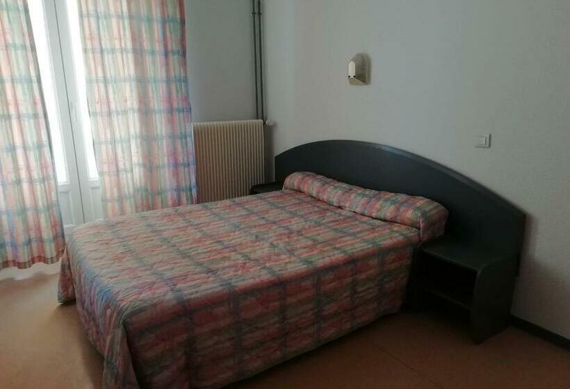 Номер Стандарт, Central Hôtel