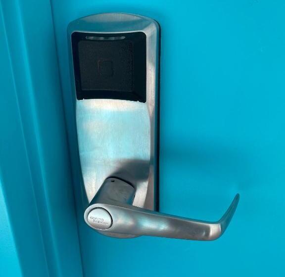 ジュニアスイート, Rolo Beach