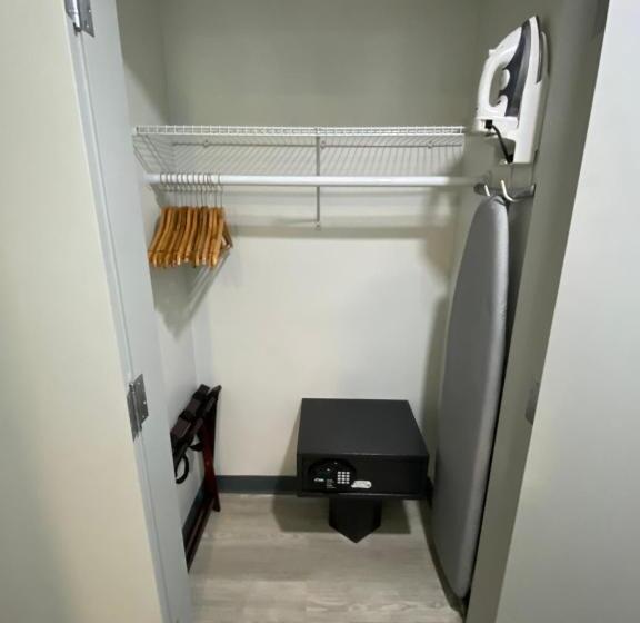 ジュニアスイート, Rolo Beach