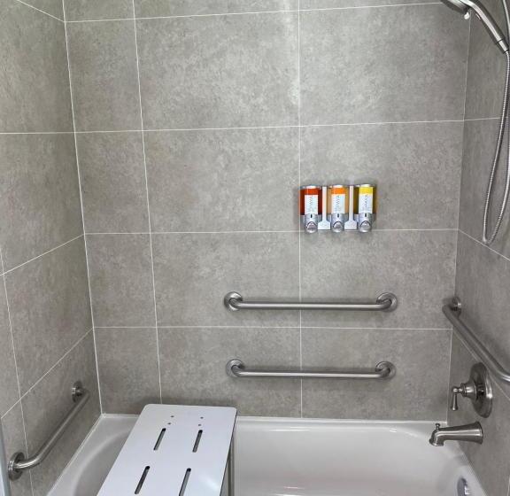 スタンダードスタジオ, Rolo Beach