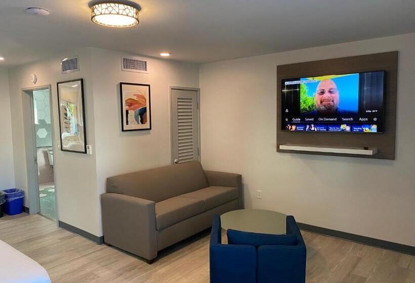 スタンダードスタジオ, Rolo Beach