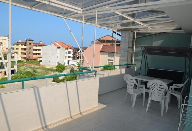 Номер Deluxe Вид на Море с Балконом, Sania