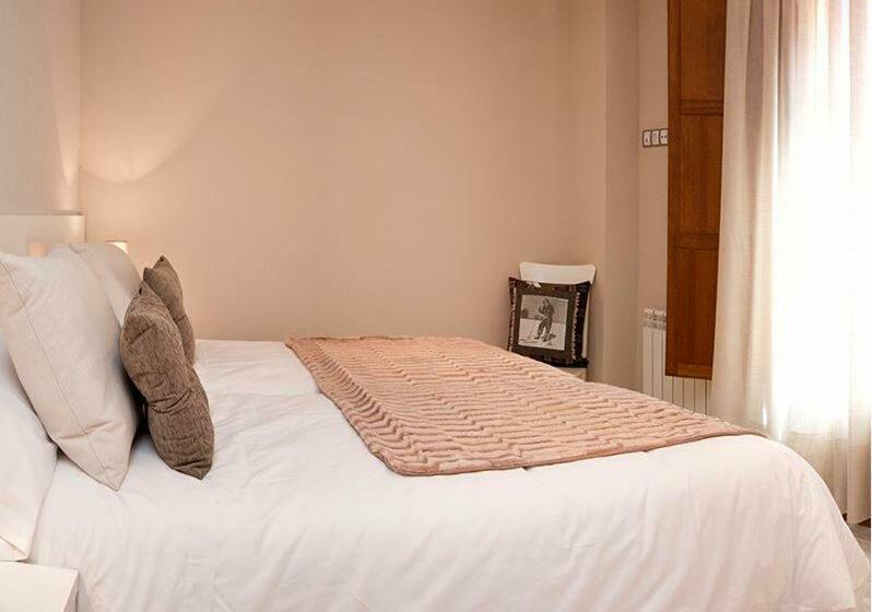 شقة غرفتين, Tres Aguas