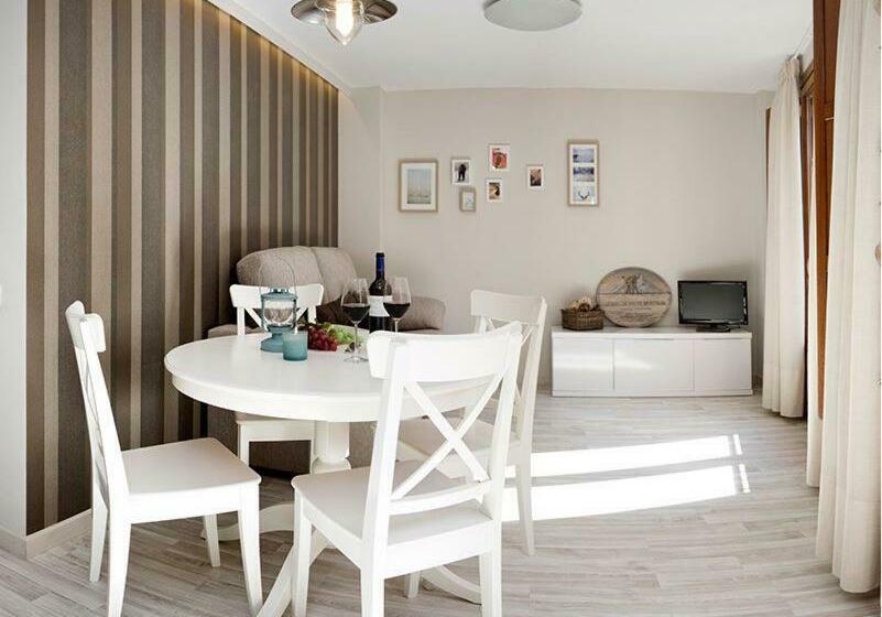 شقة غرفتين, Tres Aguas