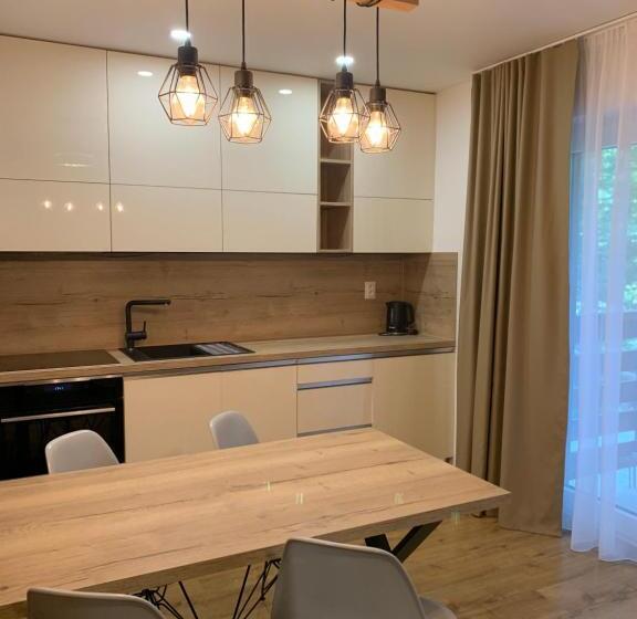 1베드룸 아파트 1층, Apartmány Valča