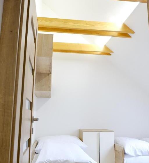 ドゥプレックスルーム, Apartmány Valča