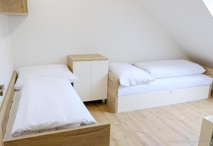 ドゥプレックスルーム, Apartmány Valča