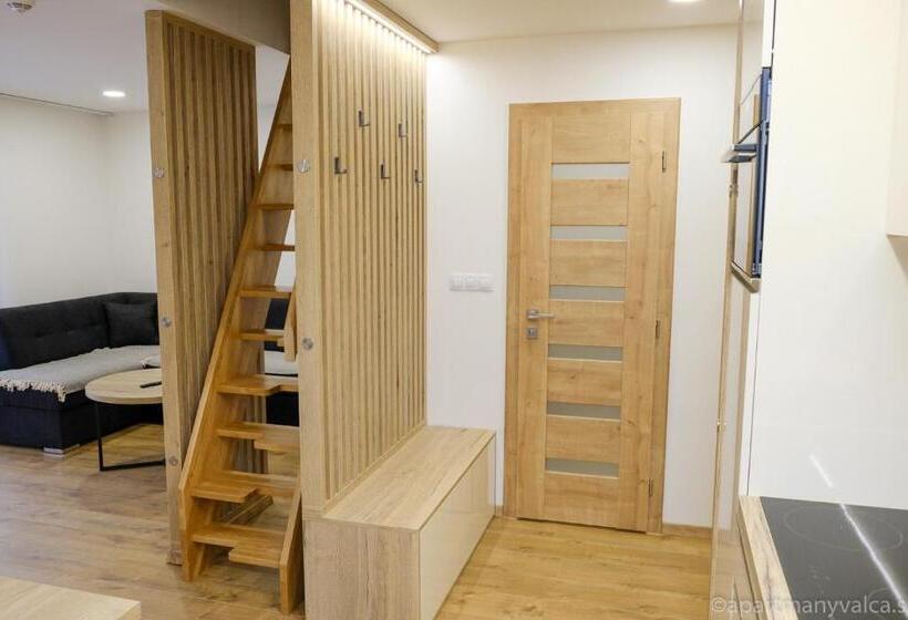 复式房间, Apartmány Valča