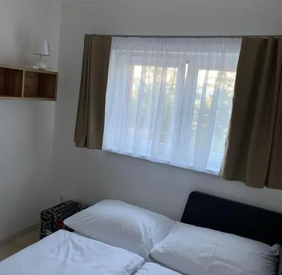 ３ベッドルームアパートメント, Apartmány Valča