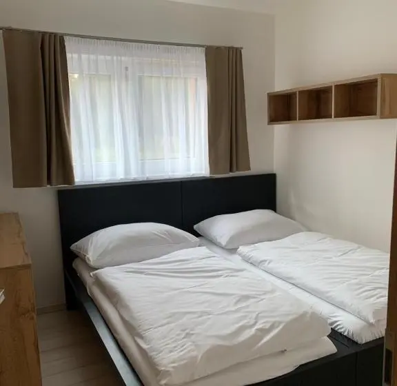 ３ベッドルームアパートメント, Apartmány Valča