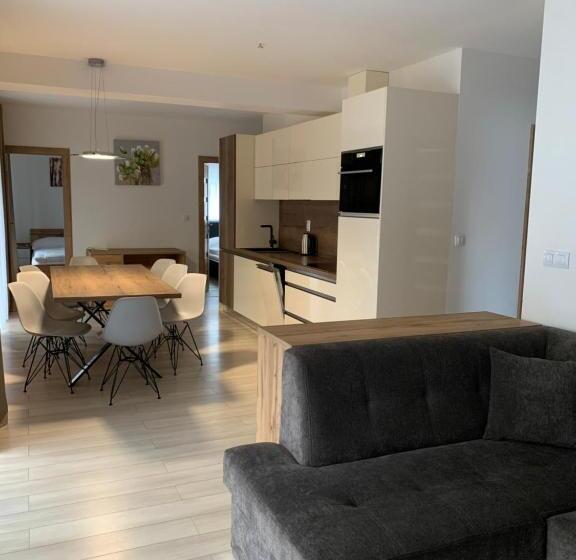 침실 3개 아파트, Apartmány Valča