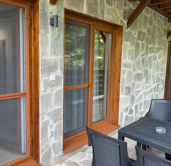 Апартаменты 1 Спальня с Балконом, Apartmány Valča