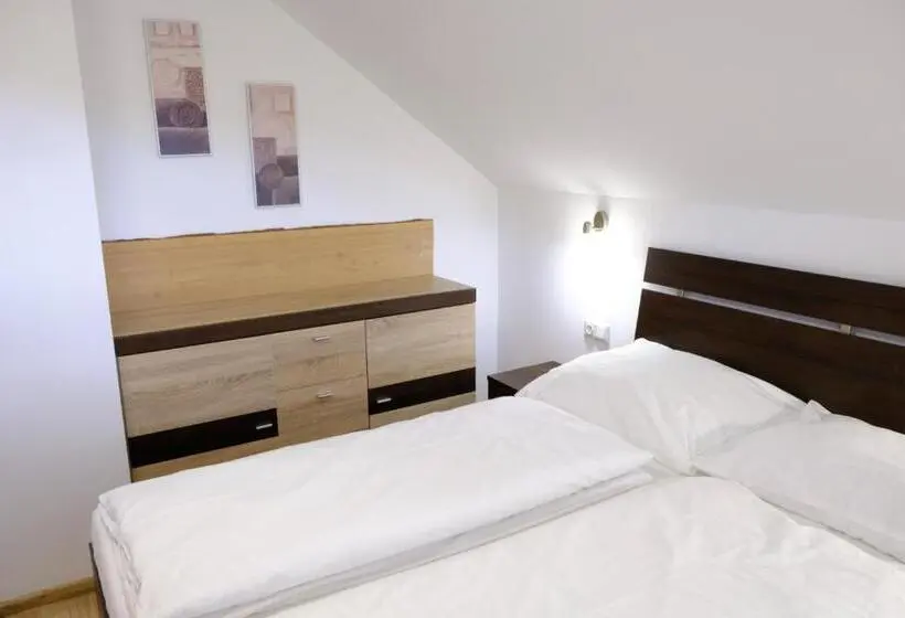 ２ベッドルームアパートメント, Apartmány Valča