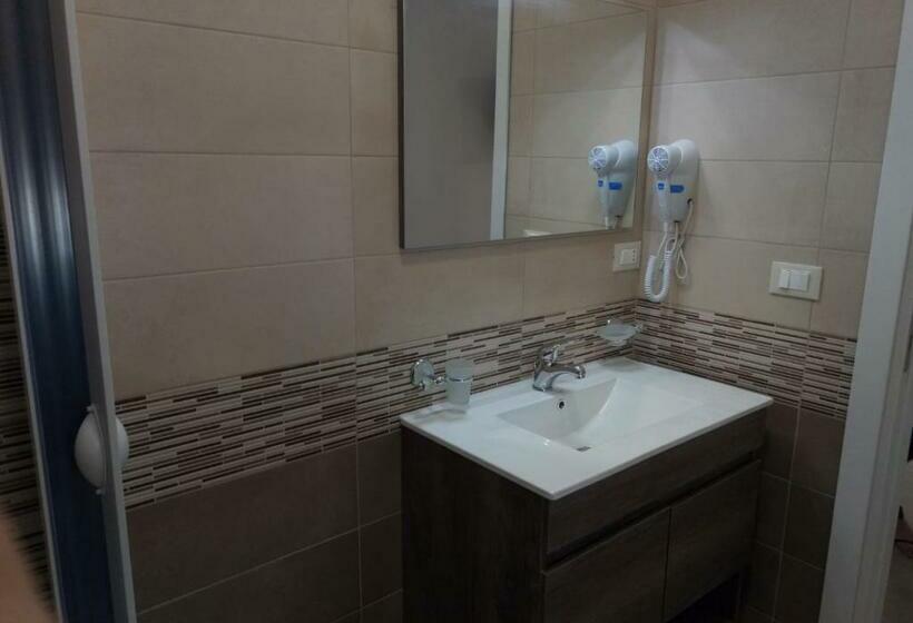 غرفة ديلوكس مزودة بشرفة, Daniela B&b