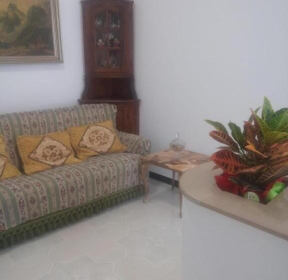 اتاق استاندارد با بالکن, Daniela B&b