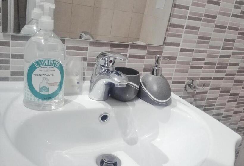 디럭스 룸 킹사이즈 침대, Dove Nasce Il Sole B&b