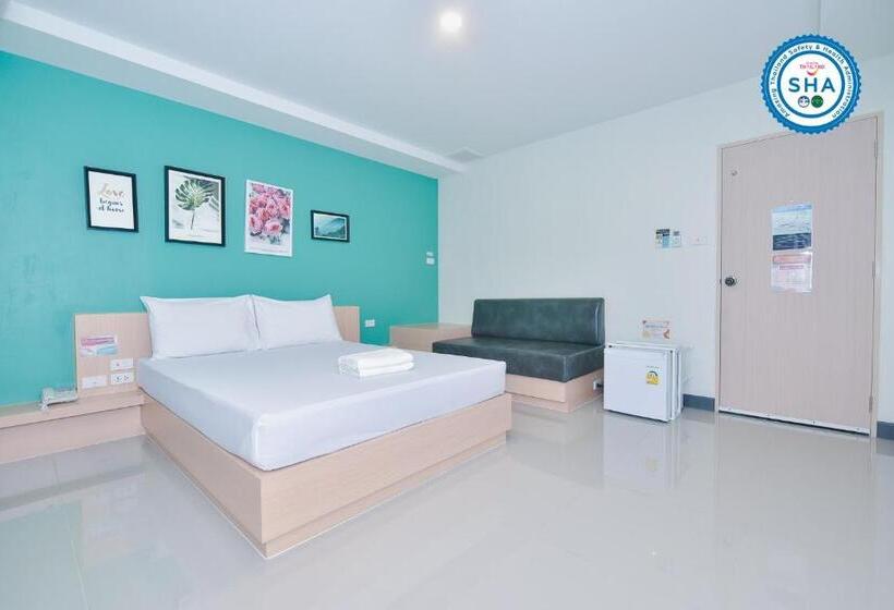 Ekonomiskt Rum, นั่งเล่นกันไหม รีสอร์ท Sha Plus