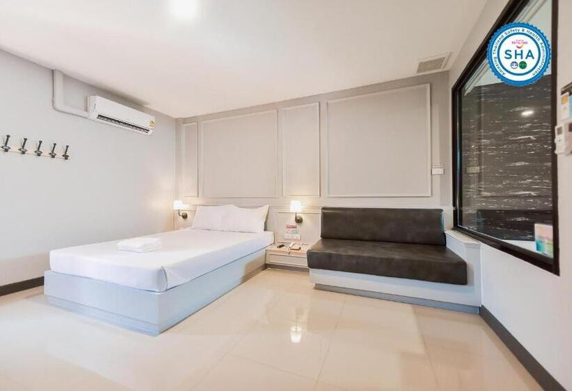 Svit med Jazuzzi, นั่งเล่นกันไหม รีสอร์ท Sha Plus