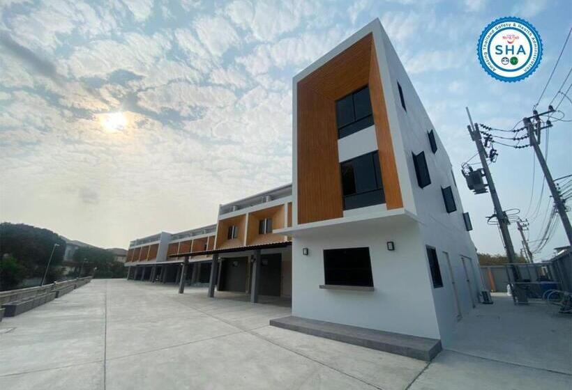 جناح مزود بجاكوزى, นั่งเล่นกันไหม รีสอร์ท Sha Plus