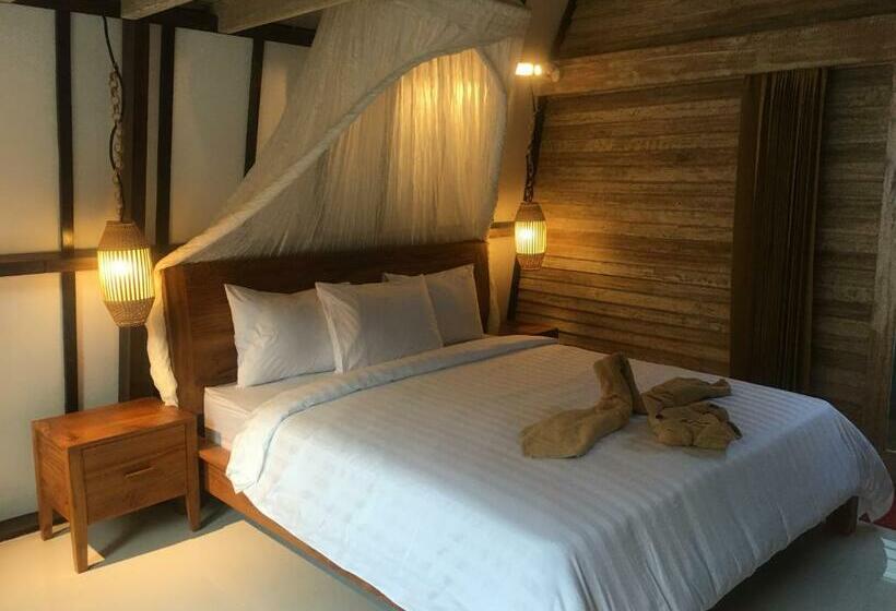 بنجلو عائلى, Coco Bale