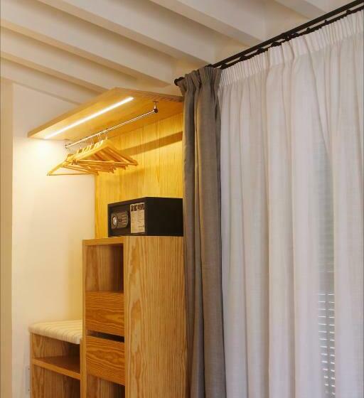 اتاق استاندارد, Sóller Center