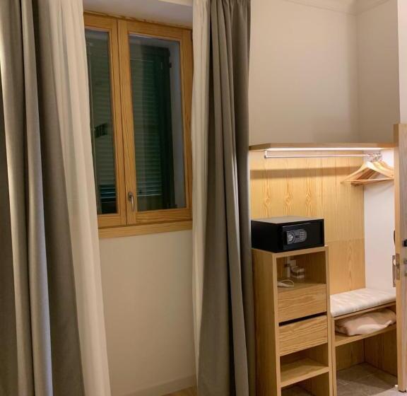 اتاق اکونومی, Sóller Center