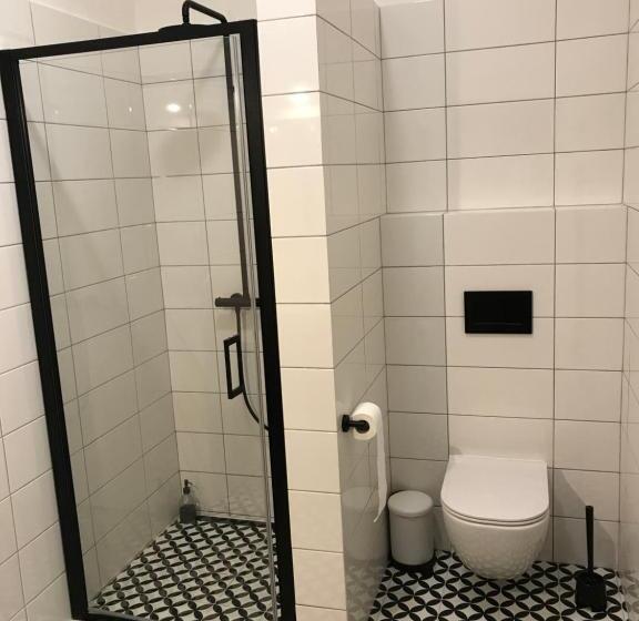 Апартаменты 2 Спальни, Stará škola Hedeč