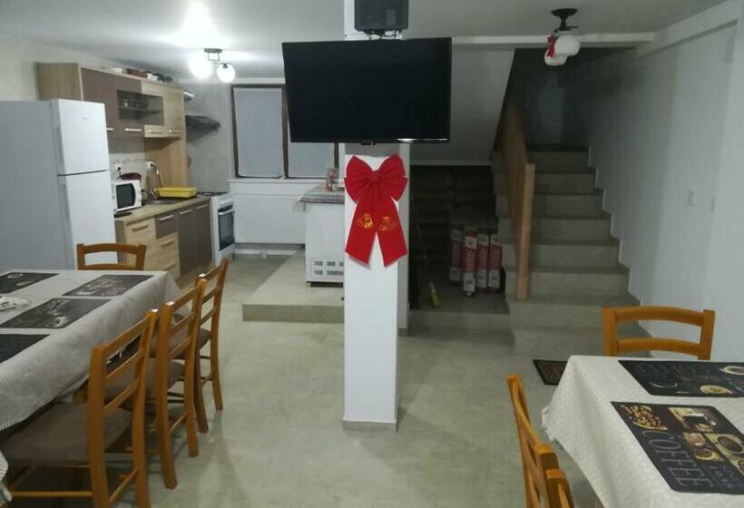 Quarto Estandar, De La Mare La Munte