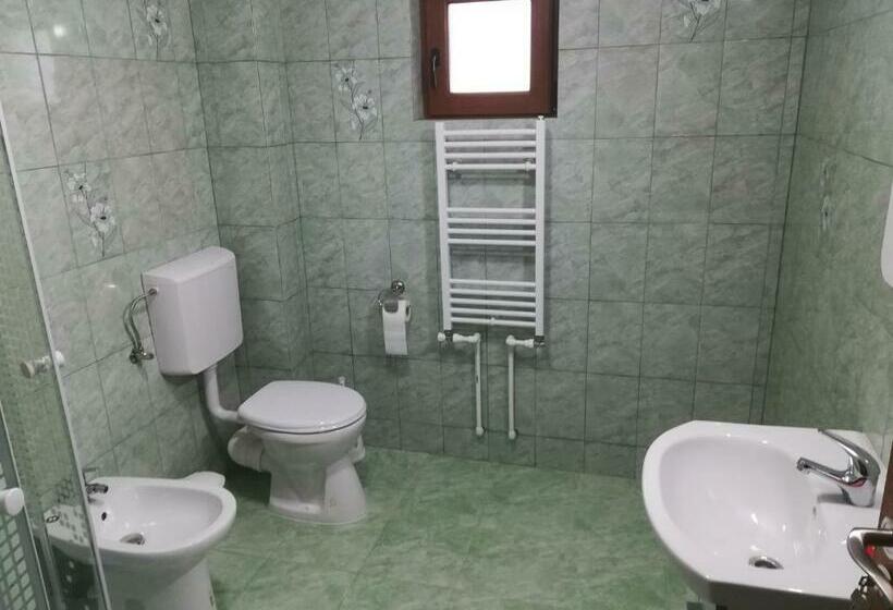 Quarto Estandar, De La Mare La Munte