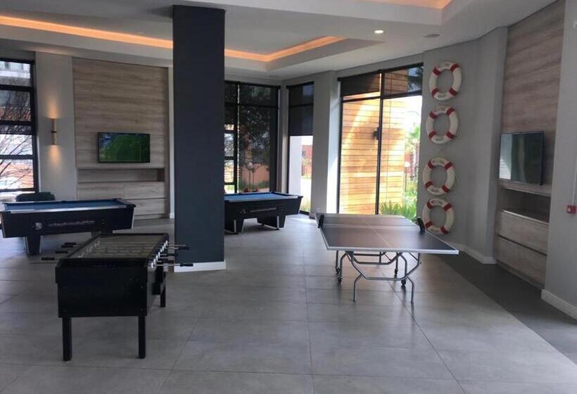 Апартаменты 2 Спальни, The Blyde Crystal Lagoon Riverwalk Estate