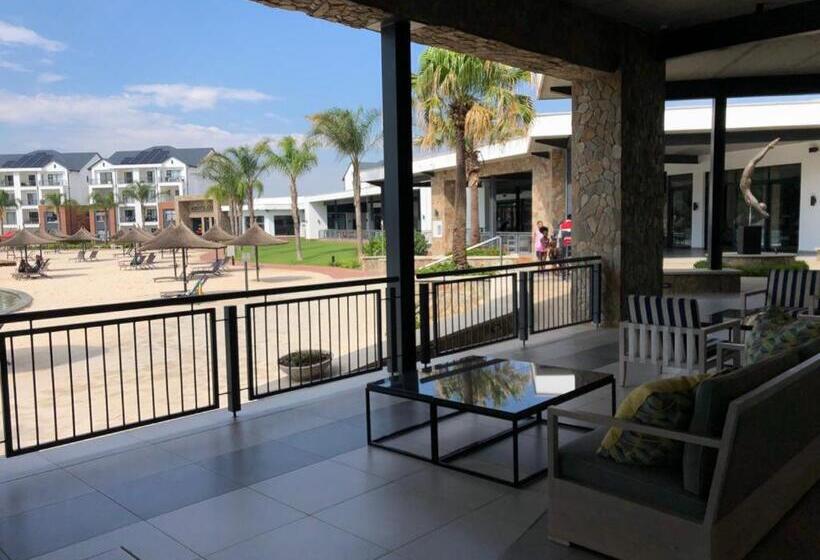 Апартаменты 2 Спальни, The Blyde Crystal Lagoon Riverwalk Estate