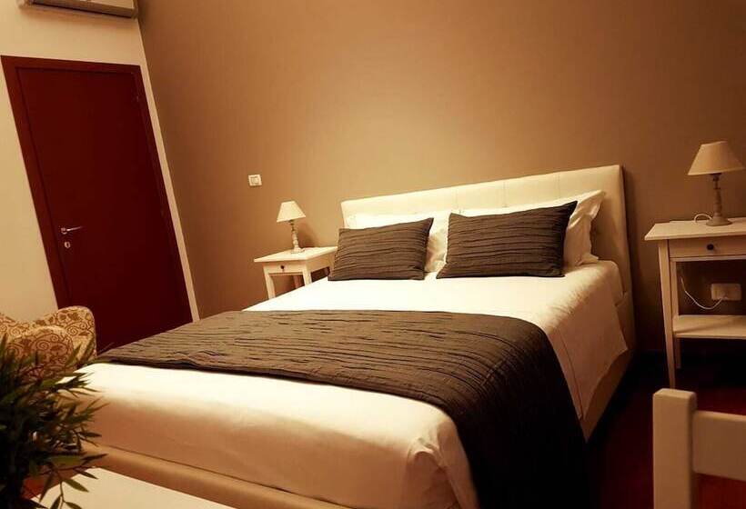 غرفة ديلوكس مزودة بشرفة, B&b Della Stazione