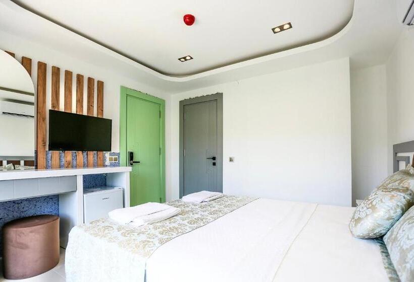 غرفة قياسية رباعية حمام مشترك, Stonehillkaş