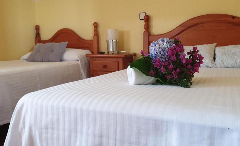 اتاق استاندارد سه نفره, Hospedaje Vistamar