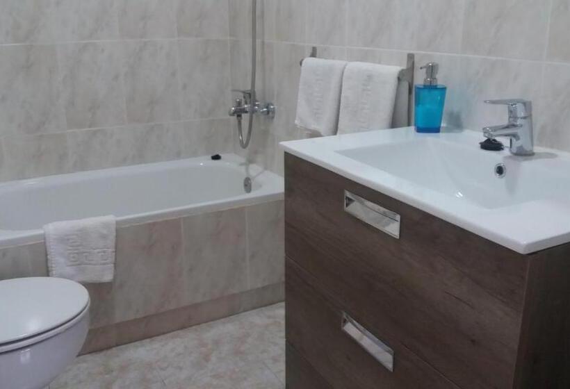 Апартаменты 1 Спальня Вид на Море, Hospedaje Vistamar