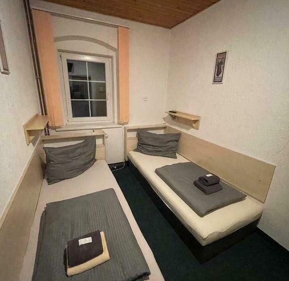 חדר סטנדרט לארבעה, Penzion Erika