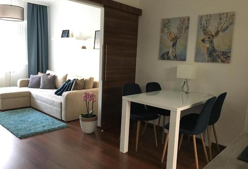 Номер Deluxe, Petőfi Vendégház