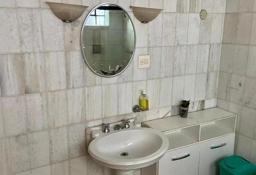 سوئیت با بالکن, Vila Santê