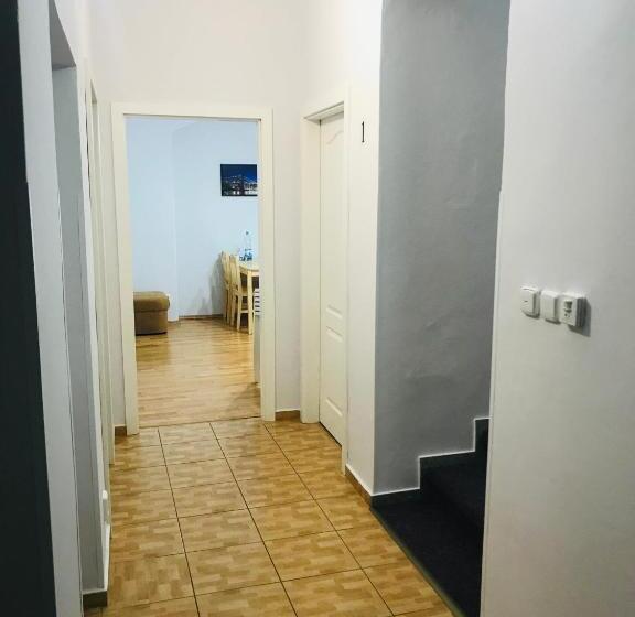 デラックスルーム, Sunshine Pension