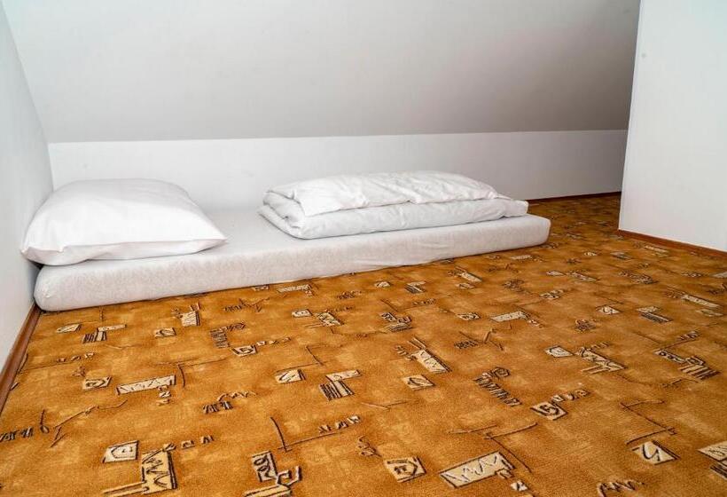 デラックスファミリールーム, Sunshine Pension