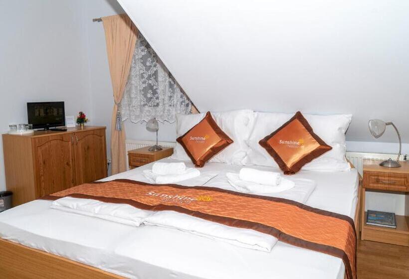 スタンダードトリプルルーム, Sunshine Pension
