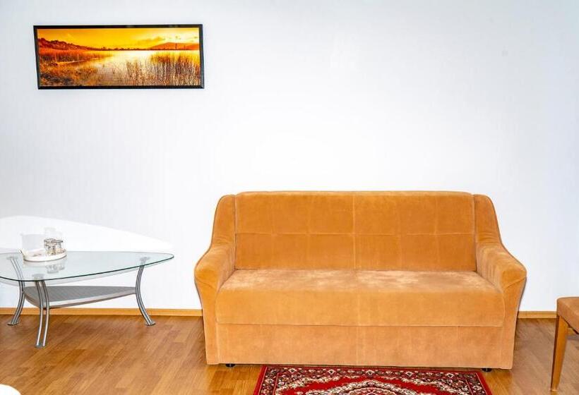 デラックスファミリールーム, Sunshine Pension