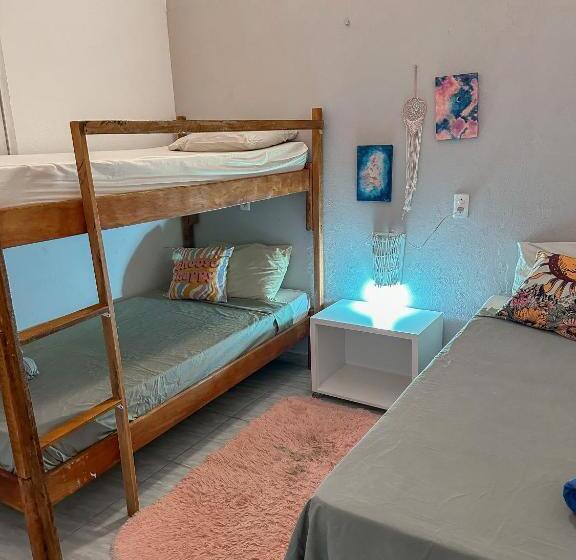 اتاق استاندارد سه تخته با بالکن, Vila Da Sereia Hostel E Pousada