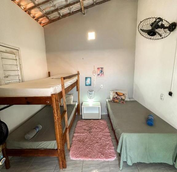 اتاق استاندارد سه تخته با بالکن, Vila Da Sereia Hostel E Pousada